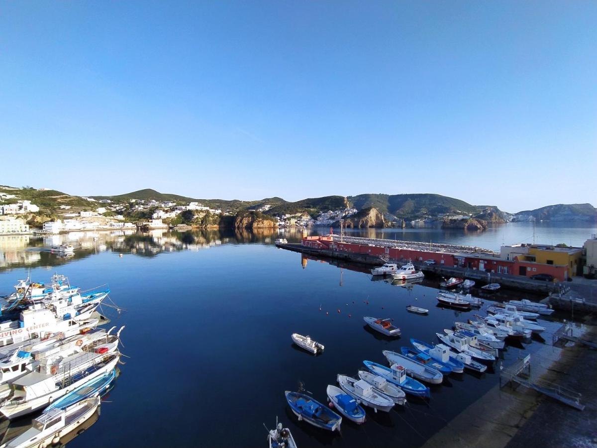 Locanda Mari Ponza Kültér fotó