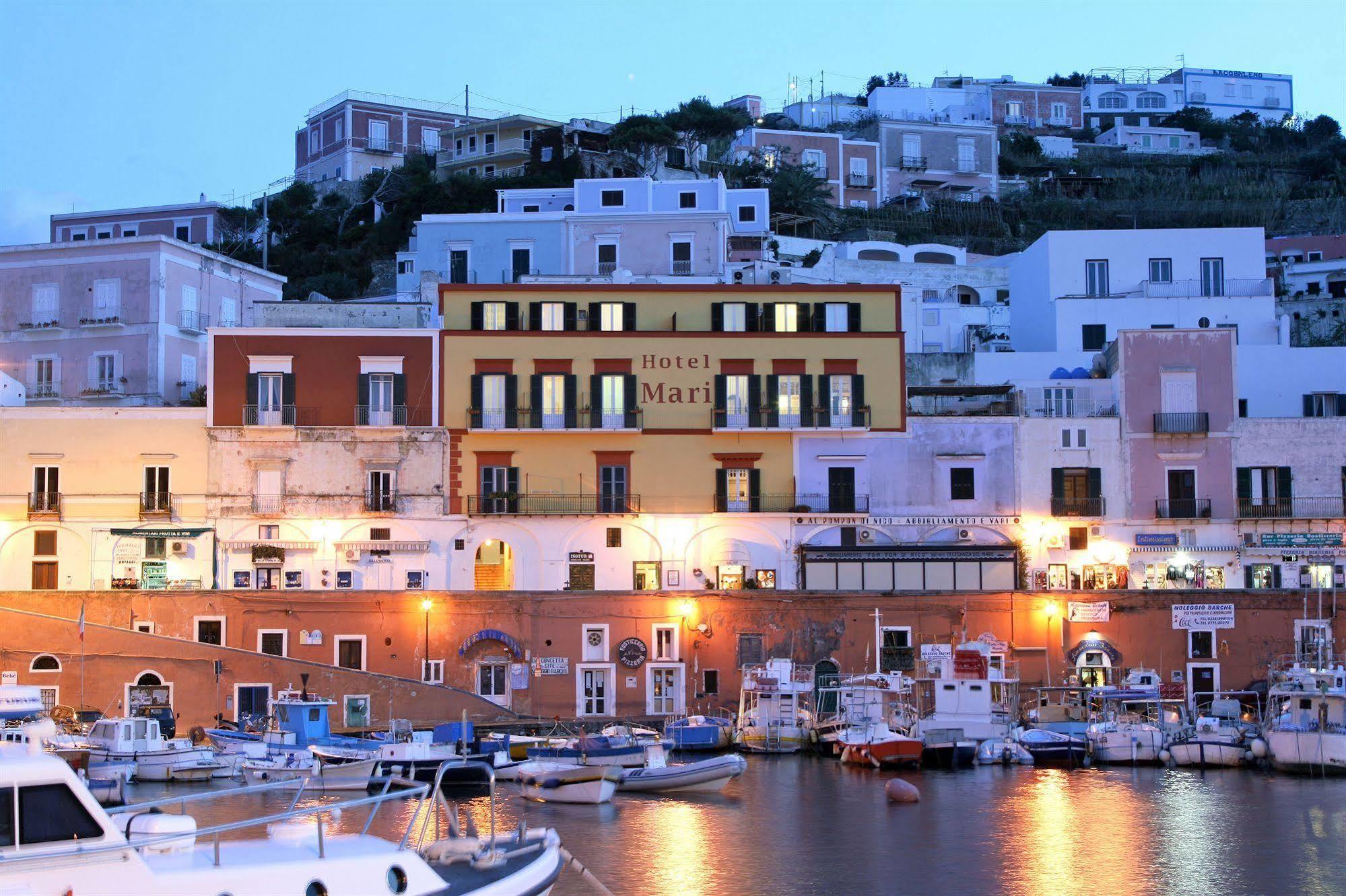 Locanda Mari Ponza Kültér fotó